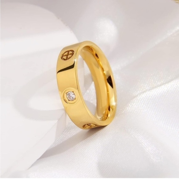 GOLD 18k Gold Plated Titatium CZ Ring - Picture 1 of 3